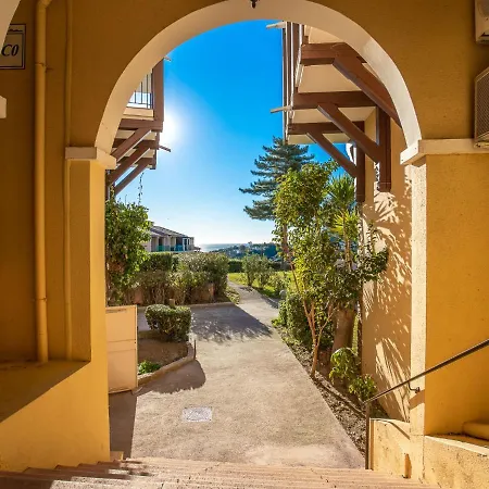 Studio Village Cap Esterel - Le Hameau-33 By Interhome Apartment